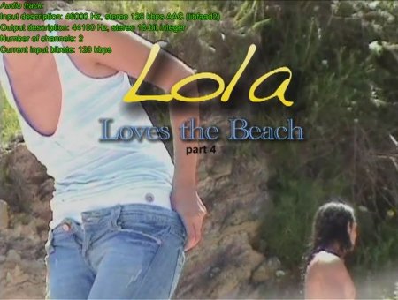Lola loves the beach (vol.4)