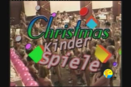 Christmas Kinder Spiele (family nudism, family naturism, young naturism, naked boys, naked girls)