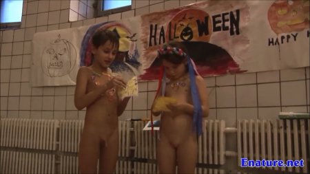 Halloween Party Time HD (family nudism, family naturism, young naturism, naked girls, naked boys)