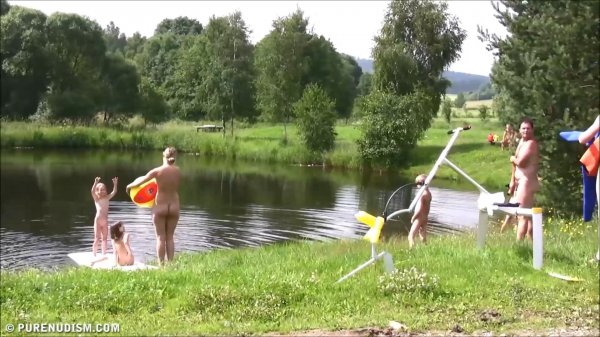 Jacob's Family Farm HD (family nudism, family naturism, young naturism, naked girls, naked boys)