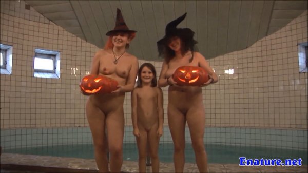 Halloween Party Time HD (family nudism, family naturism, young naturism, naked girls, naked boys)