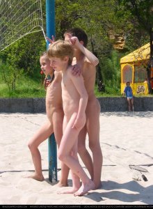 Family Nudist Pictures 1