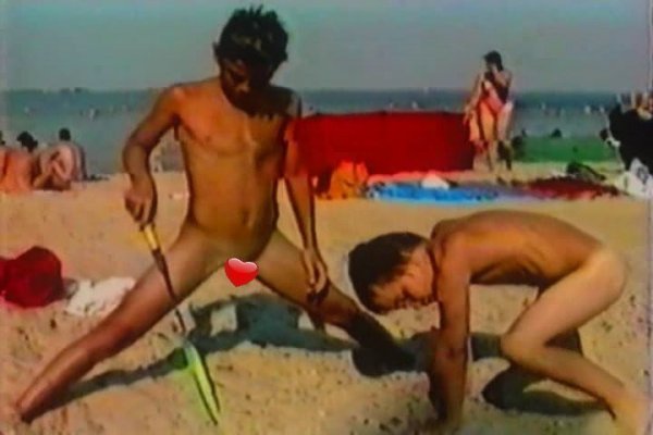 FKK Water Scamps (family nudism, family naturism, young naturism, naked girls, naked boys)