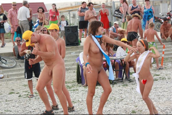 Dancing Under Sun (the best of the original version)